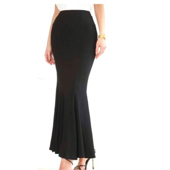 Citiknits Black Maxi Skirt with ruffles on the bottom Small - Picture 1 of 7